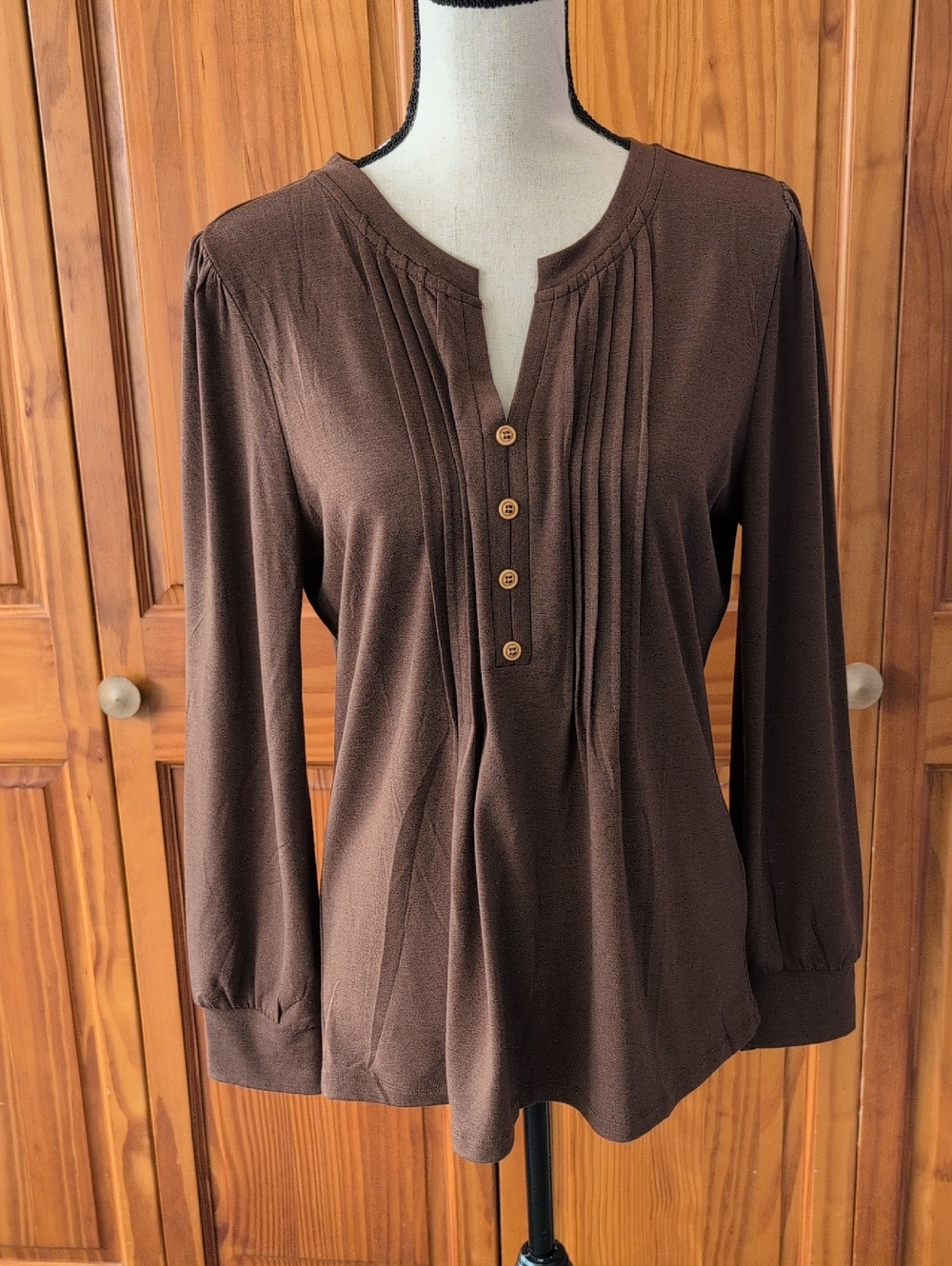 TicTicMiss Long-Sleeve Brown Pintuck Henley Blouse L   M489